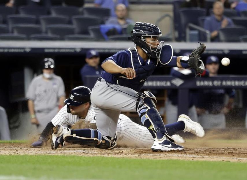 12-1. Odor y Stanton jonronean y los Yanquis recuperan la forma ganadora