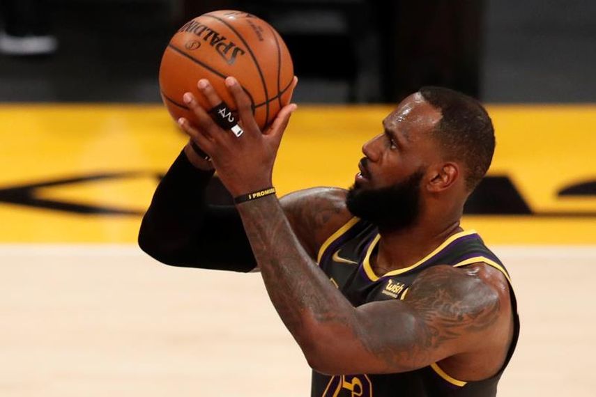 Jazz y Nuggets regresan ganadores; Rockets empatan su peor racha perdedora