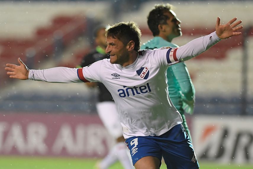 Nacional apuesta a la potencia goleadora de Bergessio para seguir en la cima