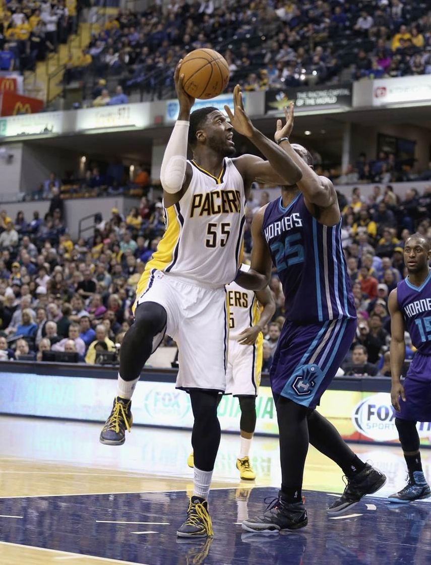 88-86. Hibbert aporta un doble-doble y ganan Pacers
