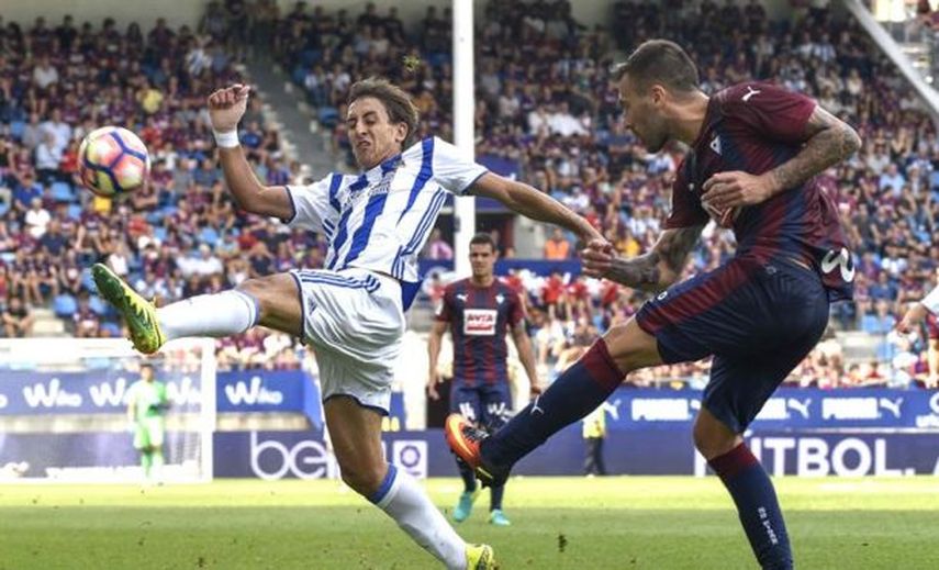 Real y Betis miden su igualdad y su potencial de despegue