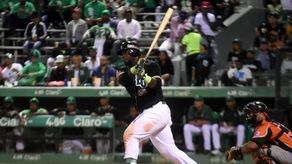 Sanó establece marca de jonrones; Rojas, seis impulsadas; Vázquez, arrestado