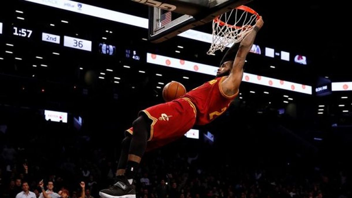 James vuelve a alabar figura de Popovich y considera jugar en Tokio 2020