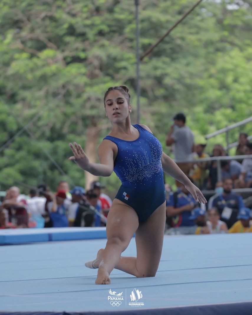 El equipo femenino de gimnasia artística de Panamá logró una histórica medalla de bronce