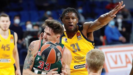 123-115. Devin Booker lidera el ataque de Suns, que logran 21 triples