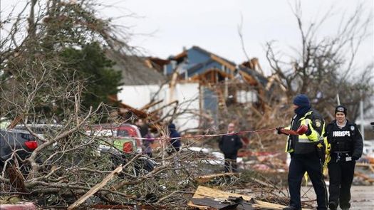 Las Grandes Ligas no se olvida de los damnificados de los tornados e inundaciones