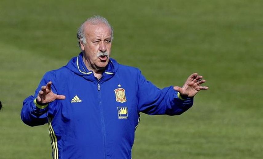 Del Bosque dicta un seminario de fútbol a niños de barrios pobres de Panamá