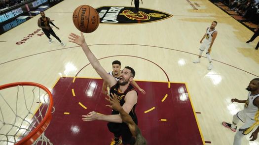 105-102. Love y los Cavaliers sorprenden a los Nuggets
