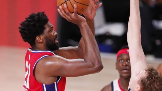 113-107. Embiid sella victoria de Sixers que dan victoria a Rivers en debut