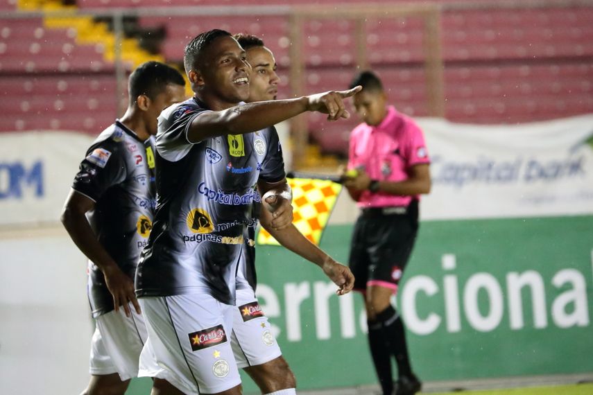 Tauro y San Francisco se robaron la atención en el inicio del Apertura 2016