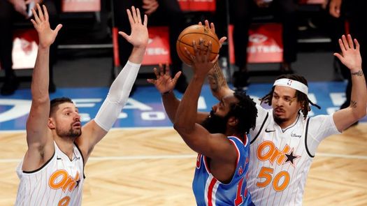 Harden y Durant dan su primera exhibición en el Barklays Center
