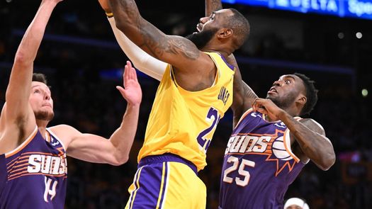 Lakers derrotaron a los Suns con un LeBron James imparable