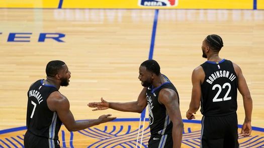 104-90. Paschall comanda la victoria de los Warriors ante los Bulls