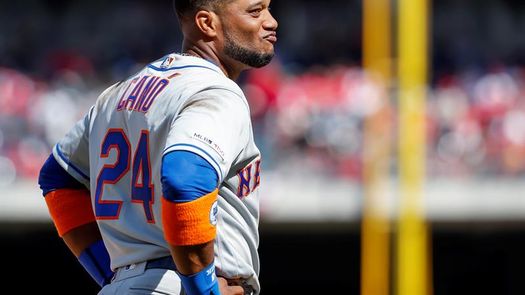 11-10. DArnaud remolca cinco carreras contra los Mets