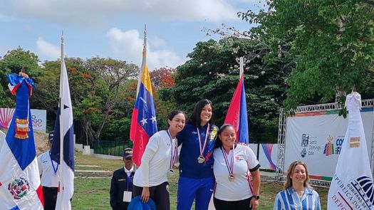Gisela Cowan se llevó la presea de plata en la X Copa Merengue de Tiro con Arco de República Dominicana.&nbsp;