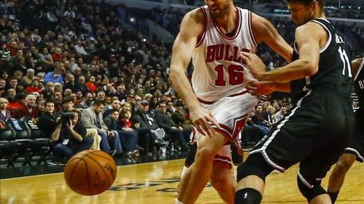 82-96. López y Johnson sorprenden a los Bulls y les cortan racha ganadora