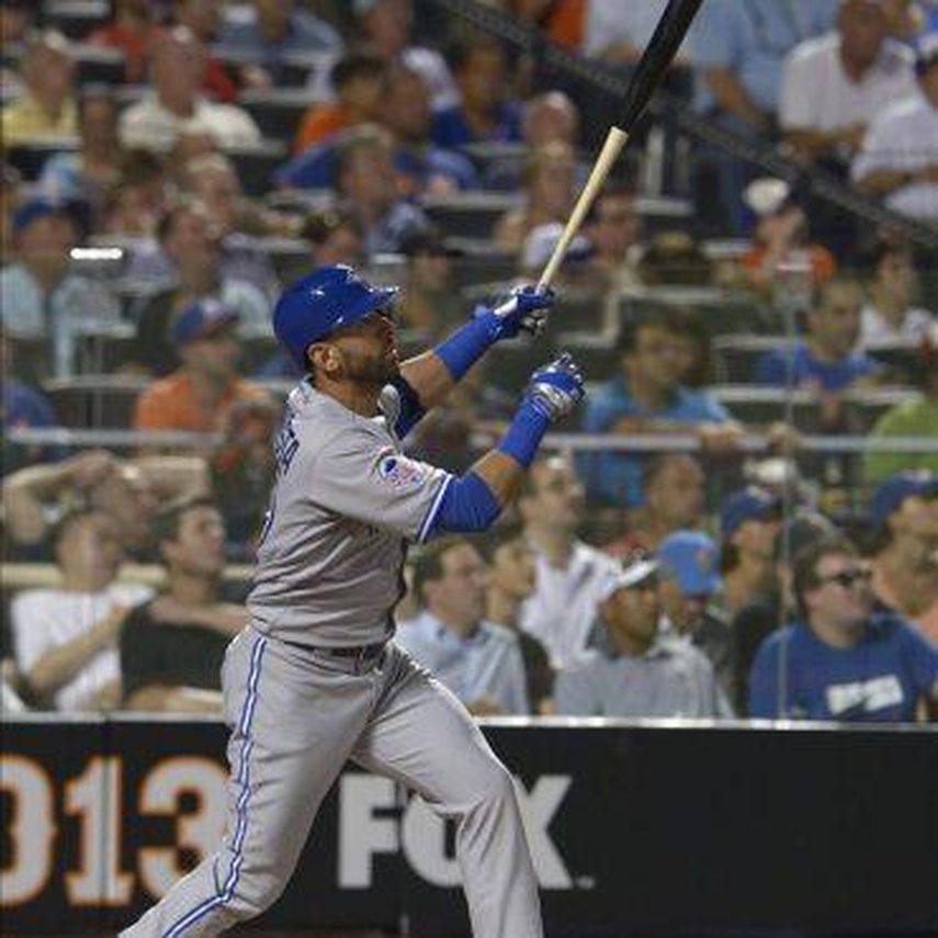 6-3. Bautista jonronea y mantiene las posibilidades de los Azulejos de ir a las finales