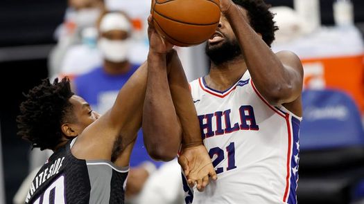 120-95. Embiid y Simmons despejan segunda victoria de los Sixers
