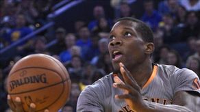 105-81. Bledsoe y los Suns detienen la marcha de los Nuggets