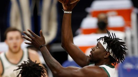 128-129. Ante Kings, Jrue Holiday, líder de Bucks en ausencia de Antetokounmpo