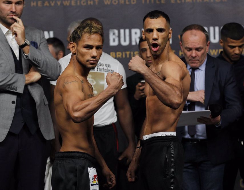 Khalid Yafai derrota a Concepción y es el nuevo campeón mundial