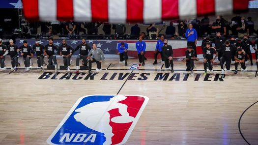 Tras el boicot, los Bucks y los Lakers llegan a las semifinales; los Rockets, a un triunfo