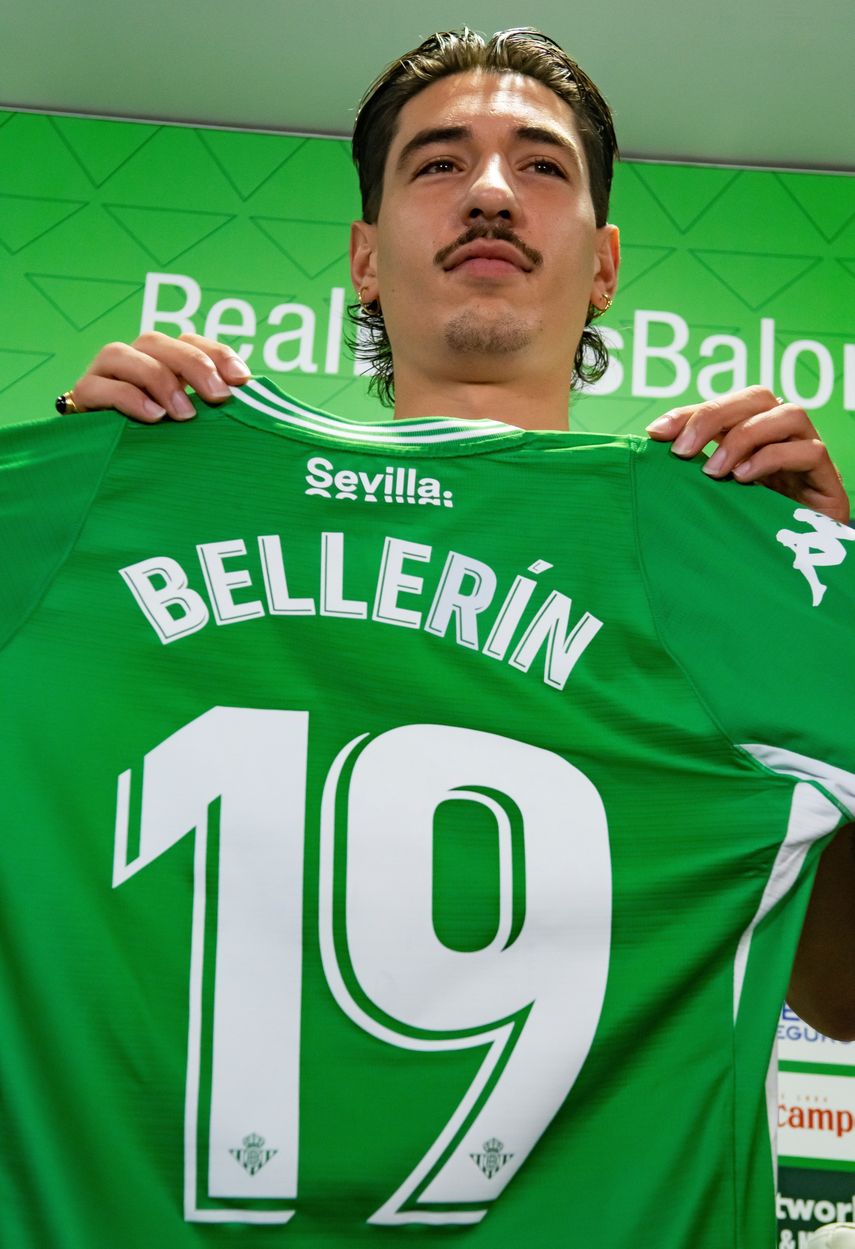 Bellerín: Mi padre me obligaba a ponerme la camiseta del Betis