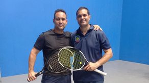 De izquierda a derecha, Javier López y Dayron Mateo, campeones de la primera categoría.&nbsp;