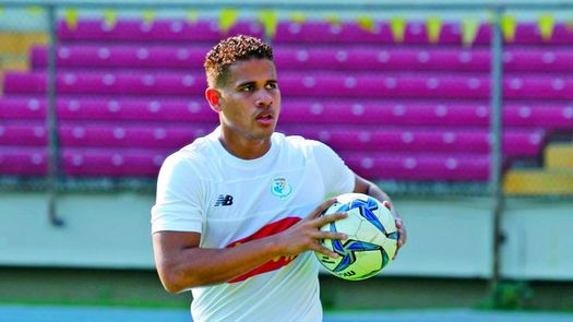 Roberto Chen y una nueva oportunidad en el extranjero