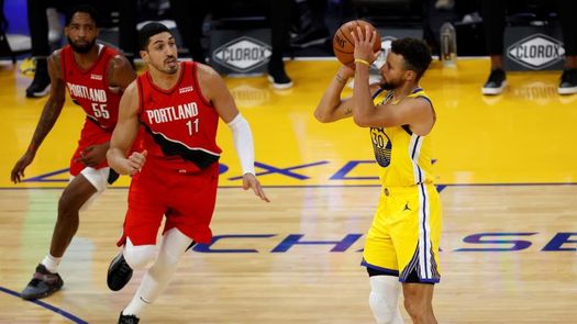 137-122. Stephen Curry da su mejor exhibición encestadora con 62 puntos