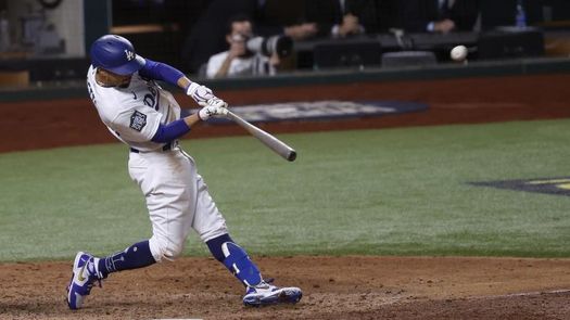 Betts y DeGrom entre los finalistas en la Liga Nacional