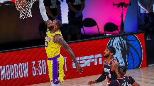 131-122. Davis y James ponen a los Lakers en las semifinales, primera vez desde 2012