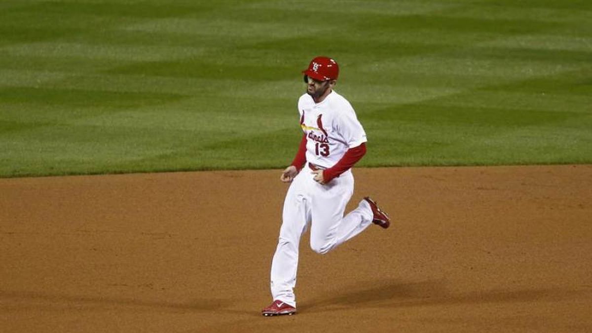 6-4. Carpenter y Fowler hacen sonar los toletes contra los Rojos