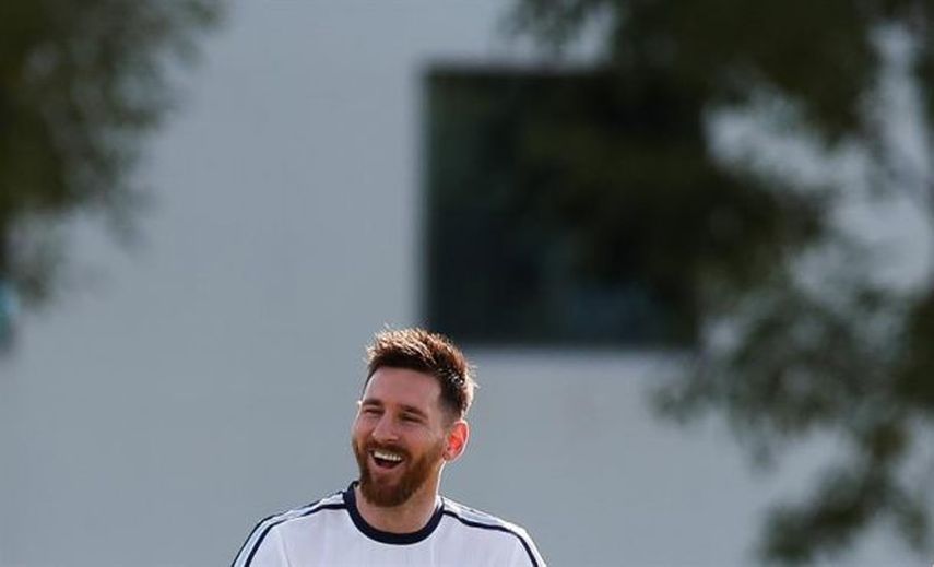 Messi llega a Argentina para preparar los partidos ante Uruguay y Venezuela