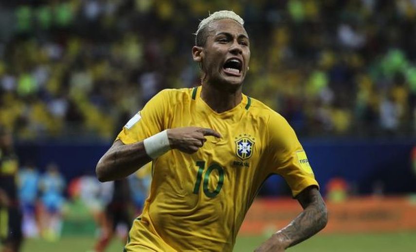 2-1. Brasil, con el sello de Neymar, vence a Colombia y se acerca al liderato