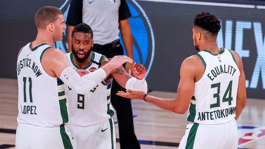130-116. Antetokounmpo y Middleton rescatan a Bucks con una gran segunda parte