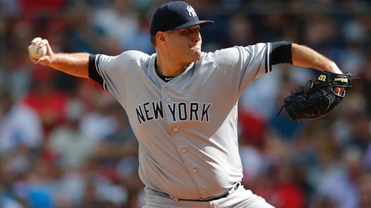 8-5. Lynn controla desde la lomita a los Vigilantes