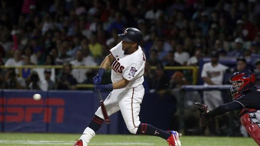 Mellizos no ofrecen contrato a Edwin Rosario