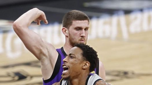 109-113. Jackson Jr. y Grizzlies amargan retirada número de Parker con Spurs