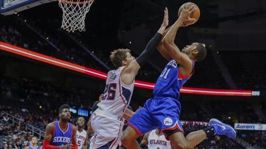 105-98. El novato Thompson fue el factor ganador de los Sixers