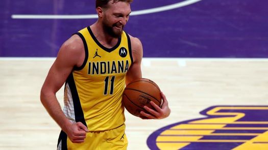 111-122. Sabonis, con triple-doble, y Pacers sorprenden a Suns