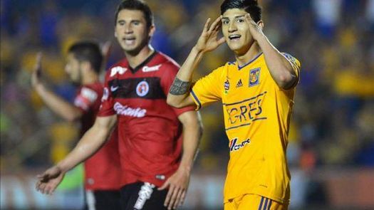 Alan Pulido descarta regresar a Tigres y dice que pelea por algo justo