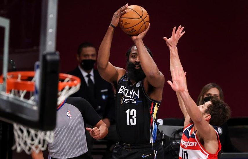 111-113. Harden consigue 44 puntos en la victoria de los Nets con debut de Griffin