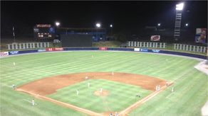 Los Santos gana el Clásico con una aplastante remontada e irá a la Serie Final