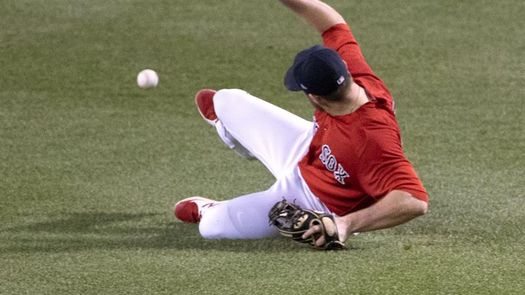 10-8. Arroyo pega grand slam y los Medias Rojas a la caza del liderato