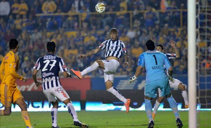 Los Tigres avanzan a semifinales al empatar 1-1 con Pachuca