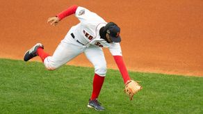 6-3. Bogaerts jonronea contra los Medias Blancas