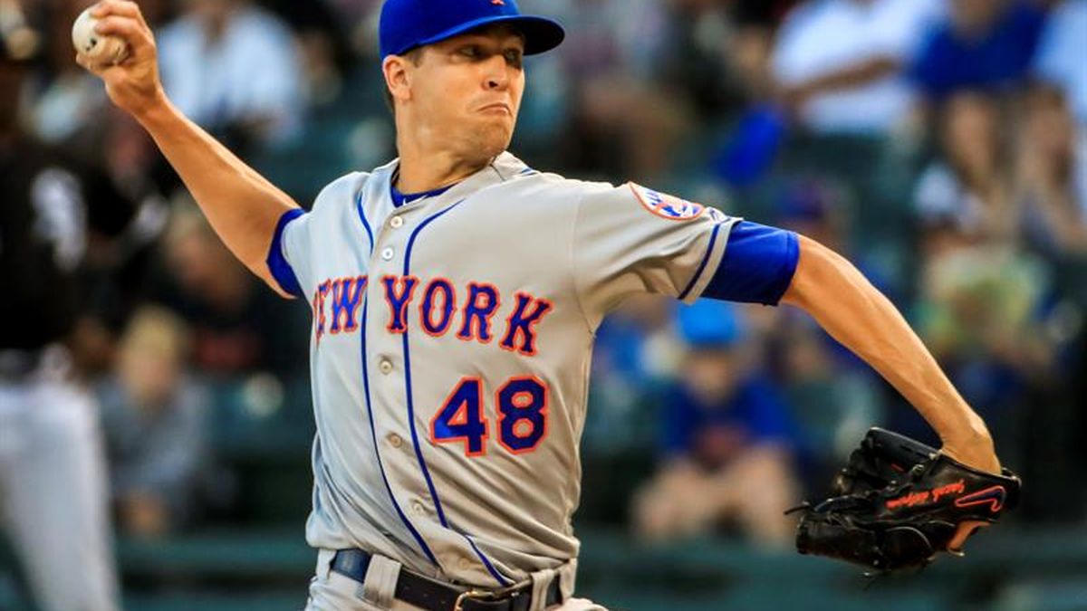 3-2. DeGrom lanza sólido y vence a los Padres pero se lesiona