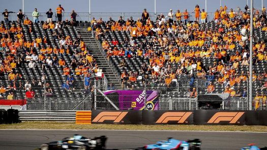 Checo Pérez y Latifi saldrán desde el pit lane en el GP de Paises Bajos en Zandvoort