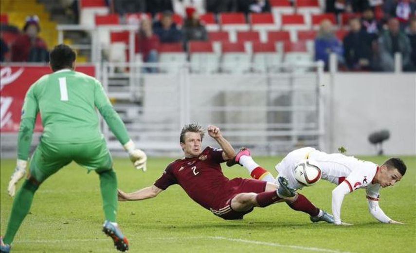 Rusia y Eslovaquia, a la Eurocopa; Suecia, Eslovenia y Ucrania, a la repesca